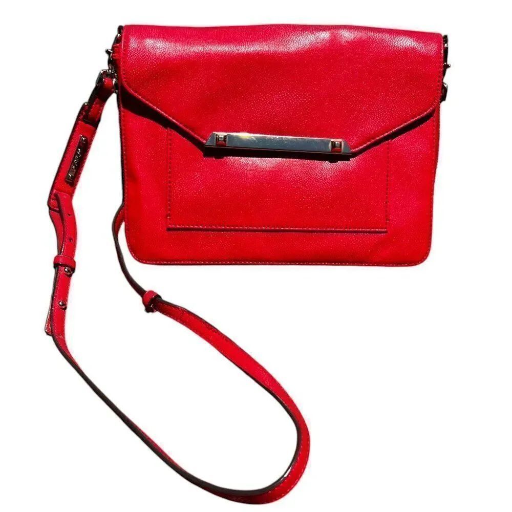 Stella & Dot Crossbody Red Pebbled Expanding Bag Envelope Clutch Purse